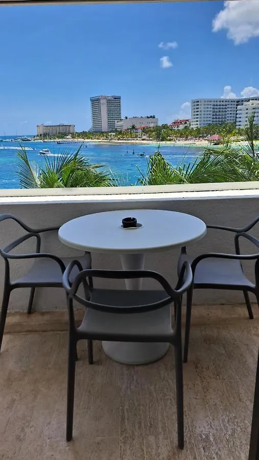 Cancun Beachfront 417